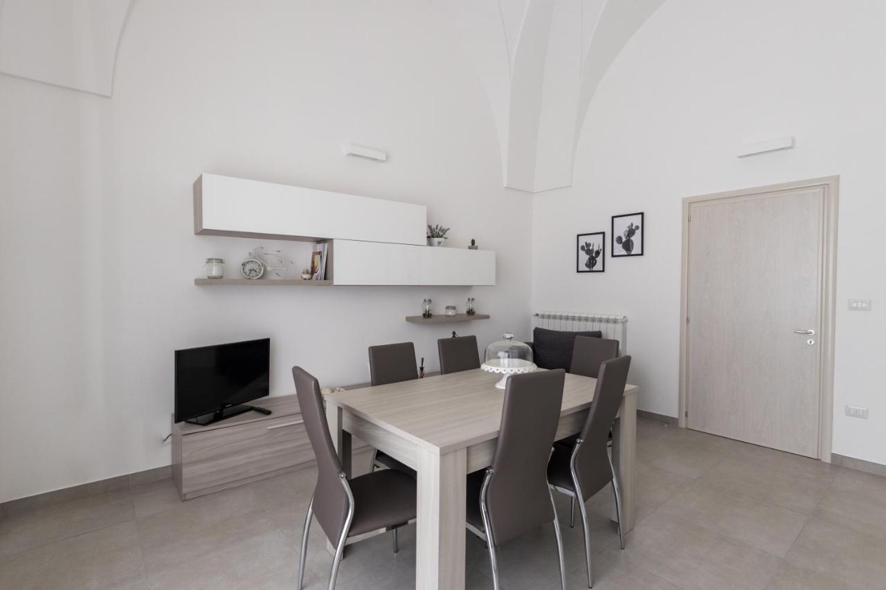 Drooms. Felline Екстериор снимка