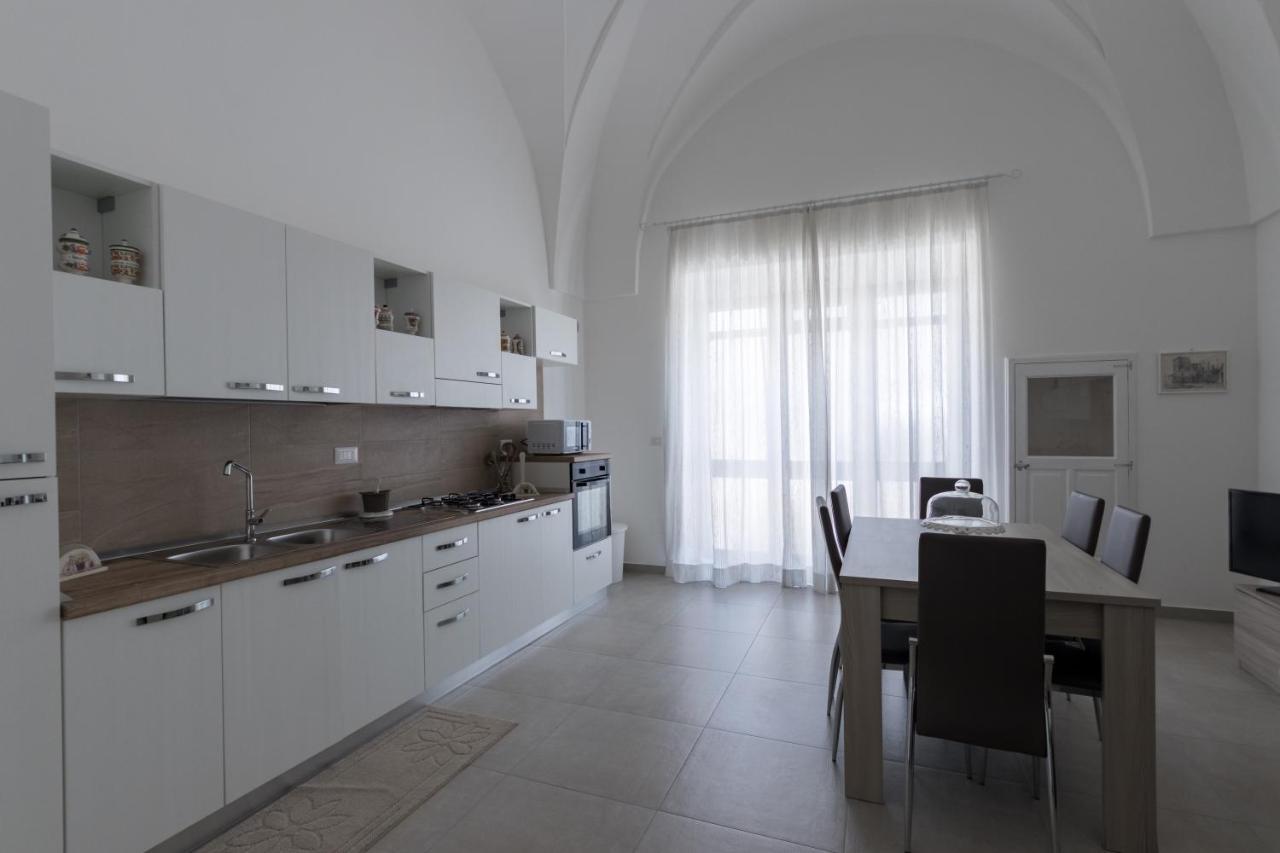 Drooms. Felline Екстериор снимка