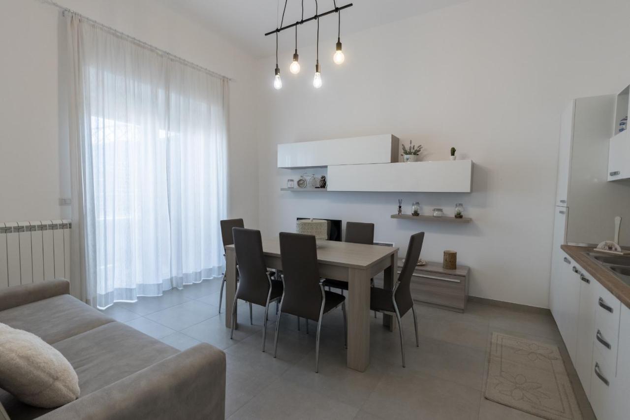 Drooms. Felline Екстериор снимка